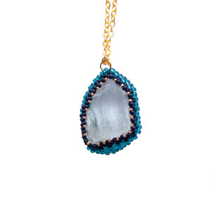 Náhrdelník s křišťálem č.34